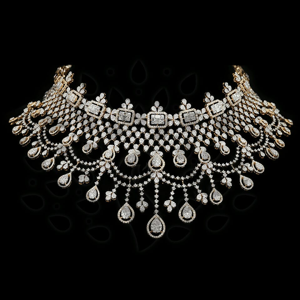 Scintillating Scallops Diamond Choker Necklace made from VVS EF diamond quality with 16.7 carat diamonds