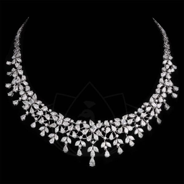 Breathtaking Stunner Diamond Necklace made from VVS EF diamond quality with 25.41 carat diamonds