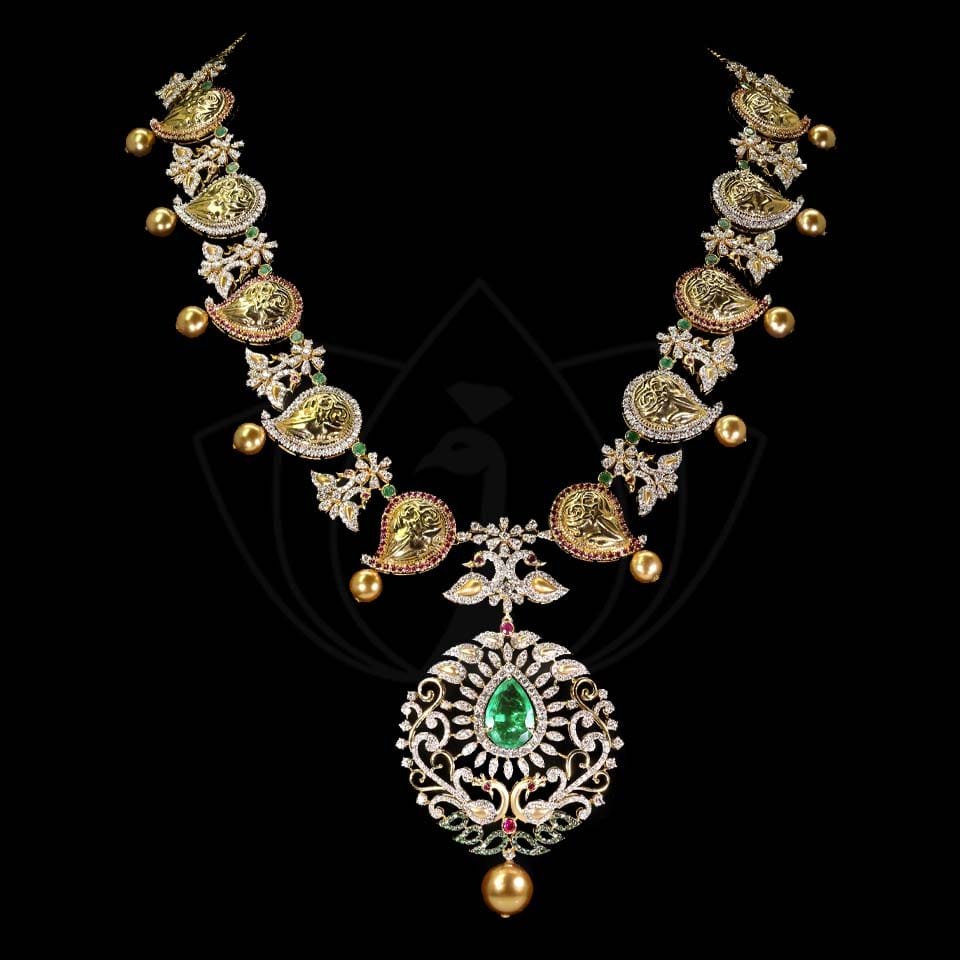 Spectacular Gold-Designed Traditional Beautiful South Necklace made from VVS EF diamond quality with 10.31 carat diamonds