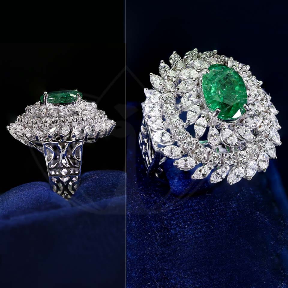 VVS EF Grade Mesmerising Emerald Diamond Ring with 2.88 carat diamonds