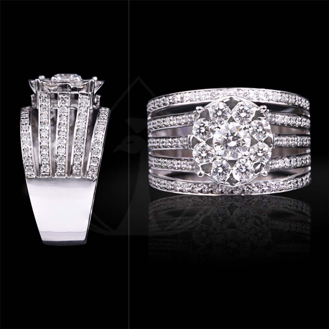 Timeless Sparkle Diamond Ring made from VVS EF diamond quality with 1.42 carat diamonds