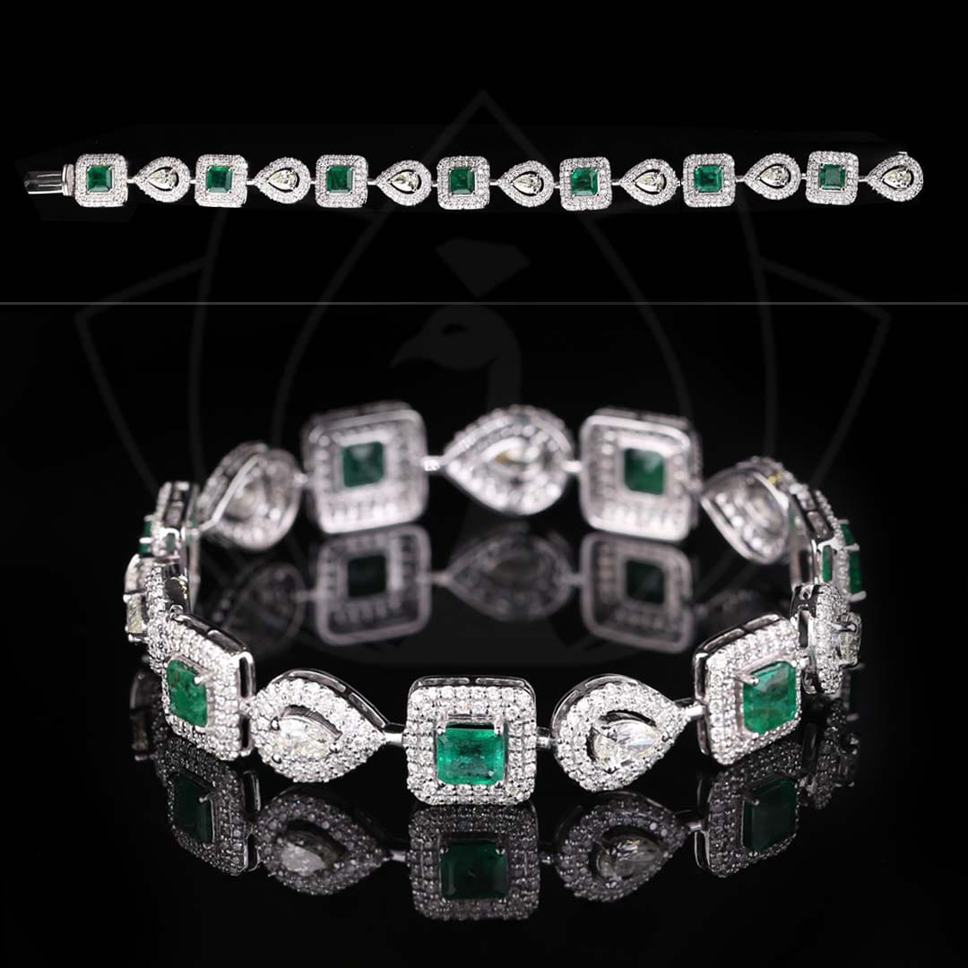 Ravishing Beauty Diamond Bracelet made from VVS EF diamond quality with 4.83 carat diamonds