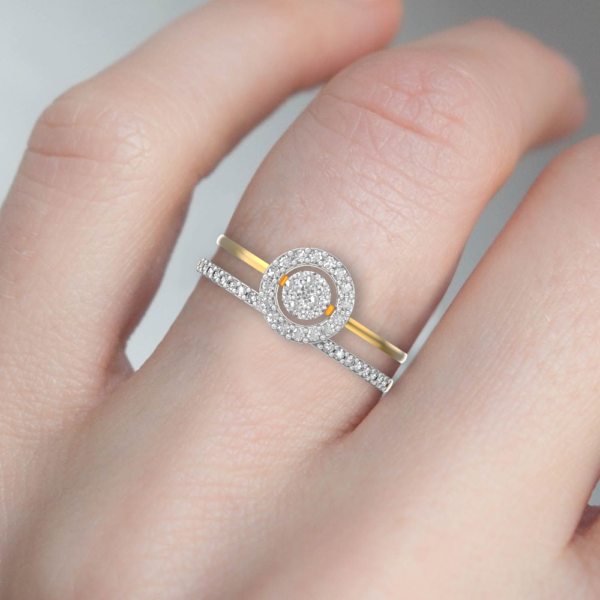 Human wearing the Amazing Aureole 2 In 1 Stackable Diamond Ring