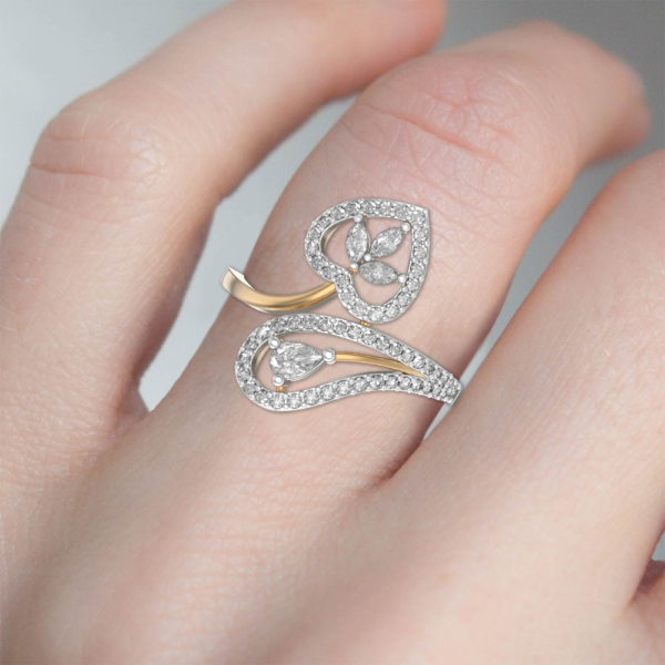 Human wearing the Flora Fantasy Diamond Ring