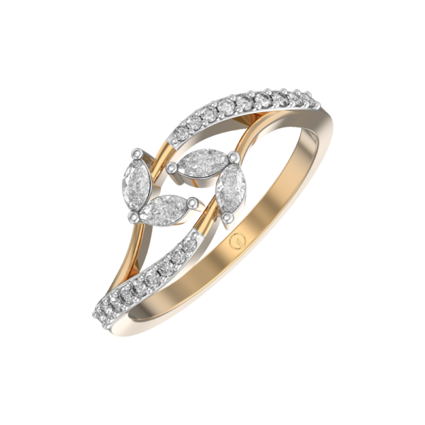 VVS EF Grade Stunning Foxy Diamond Ring with 0.32 carat diamonds