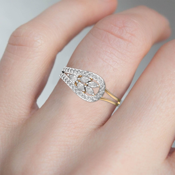 Human wearing the Stylish Splendour Diamond Ring