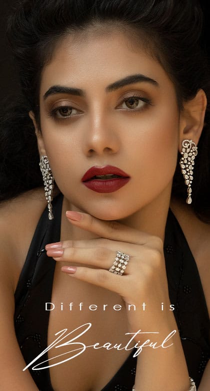 A woman  wearing exquisite diamond jewellery designed by Khwaahish Diamond Jewellery